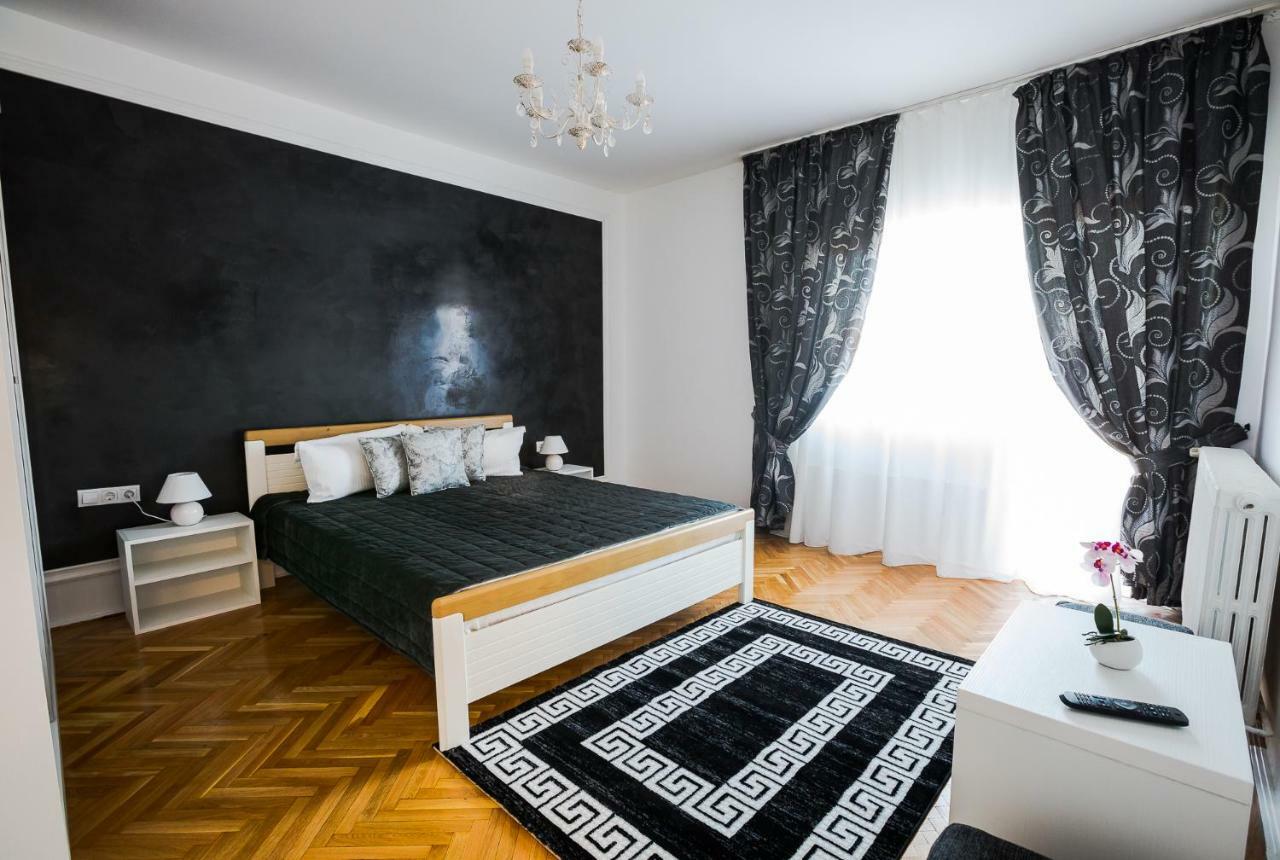 White Spacious Apartment Sibiu Exterior foto